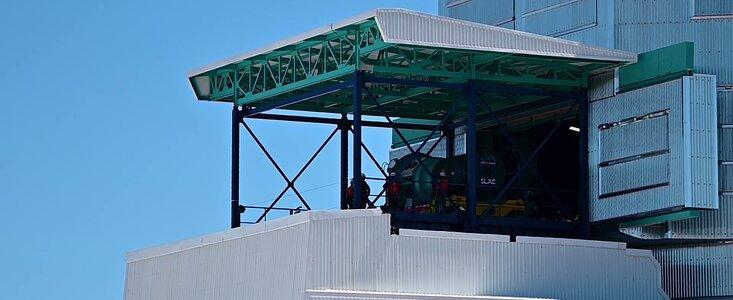 Cámara LSST en la plataforma de elevación vertical